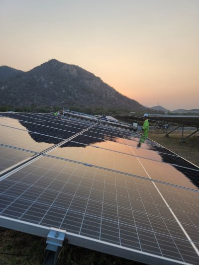 THE "RENEWABLE ENERGY PROJECT DIVISION" BY Q.I.S CONTINUES TO EARN CUSTOMERS' TRUST IN ITS SOLAR PANEL CLEANING SERVICE